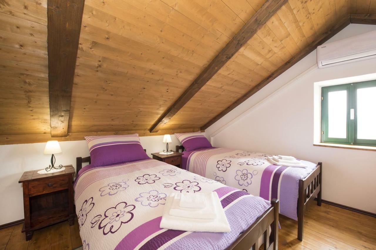 Villa Cetina Milasi 外观 照片